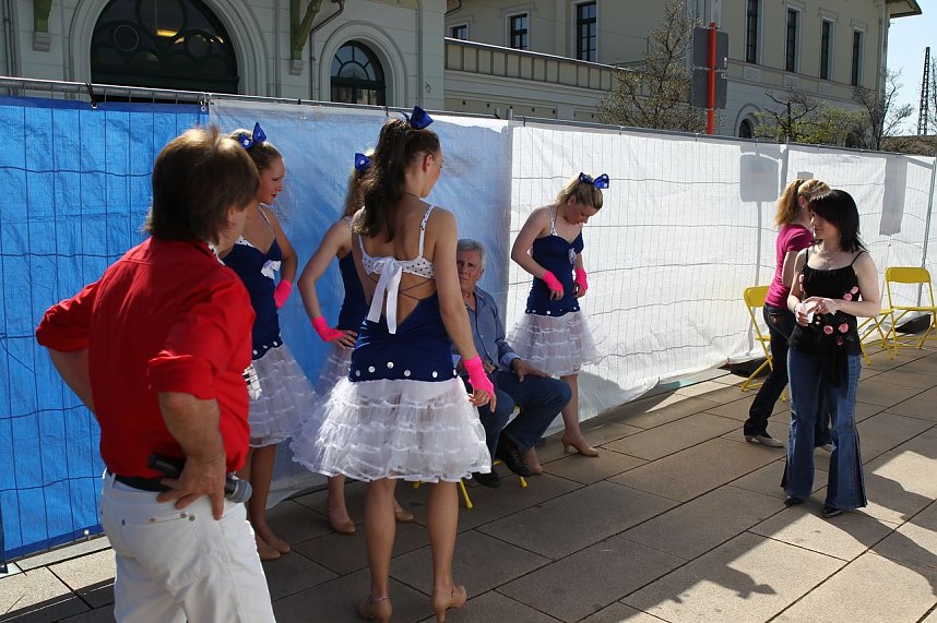 Vor und hinter der B&uuml;hne