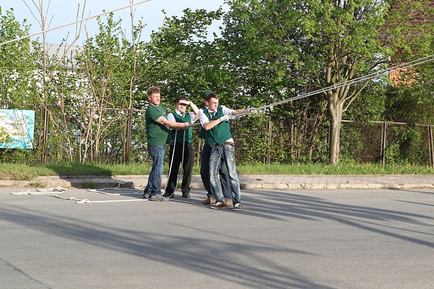 Maibaum in Bielen gesetzt