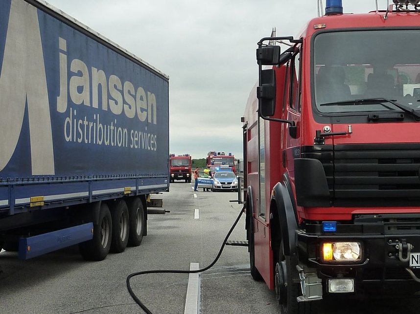 Brand auf der Autobahn
