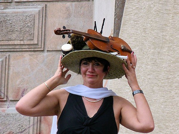 H&uuml;te und mehr im Park Hohenrode
