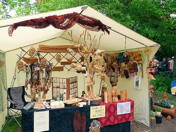 H&uuml;te und mehr im Park Hohenrode