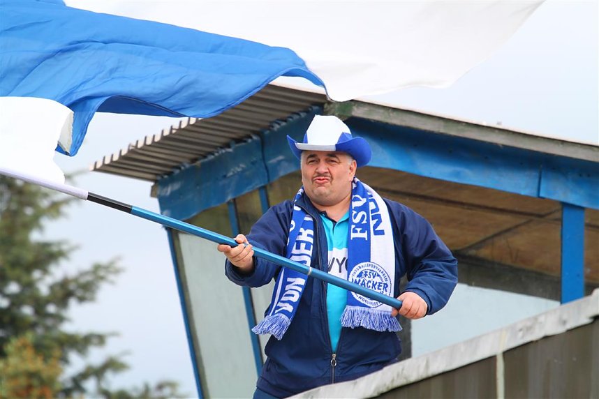 Freude pur bei Kickern und Fans