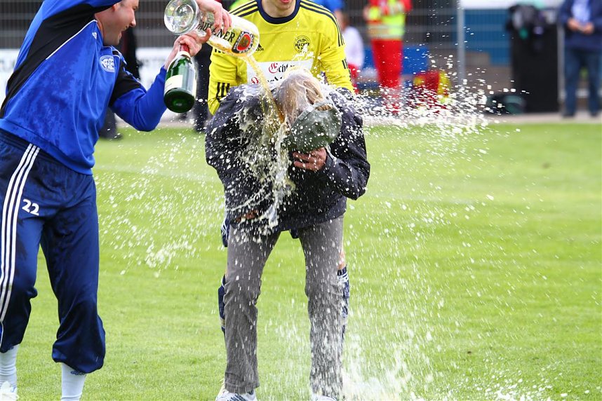 Freude pur bei Kickern und Fans