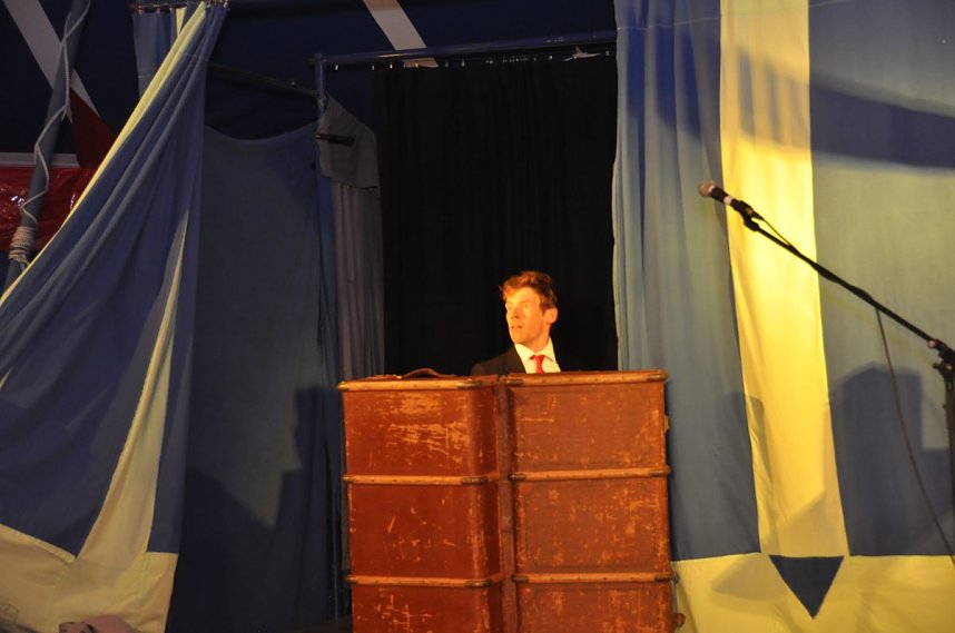 Gregor Wollnys wilder Wohnzimmerzirkus