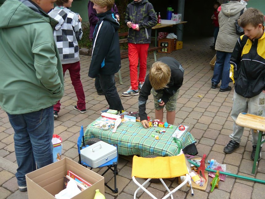 1. Kram- und Tauschmarkt in Neustadt