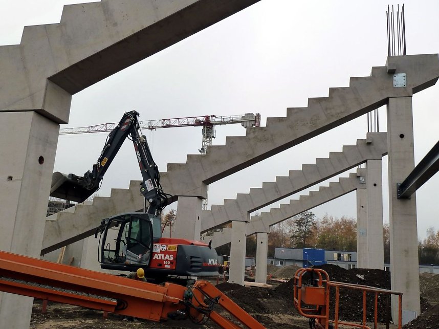 Trib&uuml;nenstufen f&uuml;r Stadion in Essen