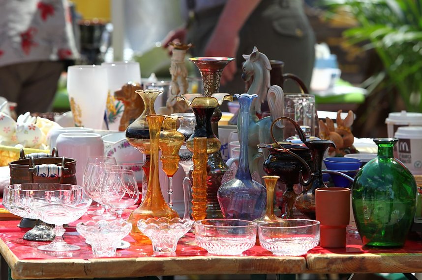 Leere B&uuml;hnen, vollen St&auml;nde