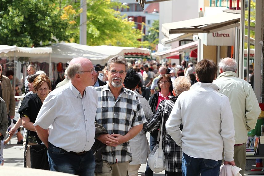 Leere B&uuml;hnen, vollen St&auml;nde
