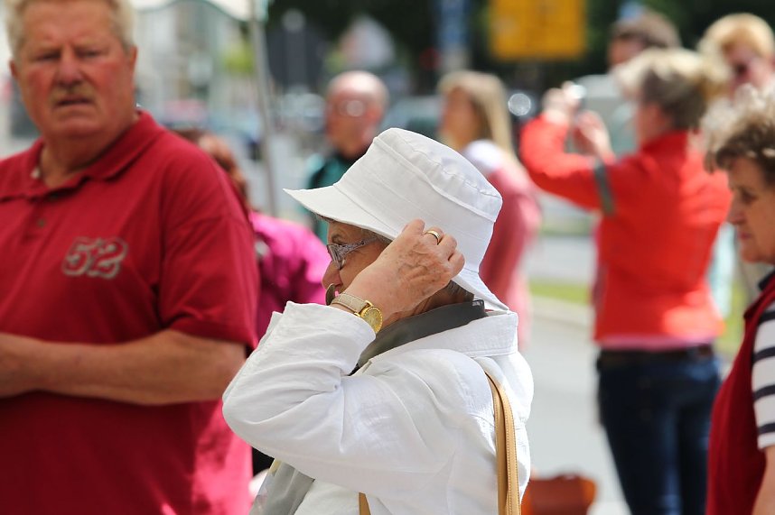 Leere B&uuml;hnen, vollen St&auml;nde