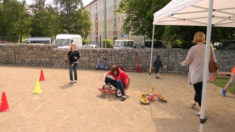Sportliche Kinder auf dem Petersberg