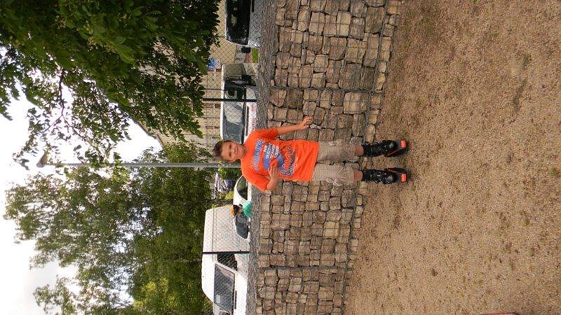 Sportliche Kinder auf dem Petersberg