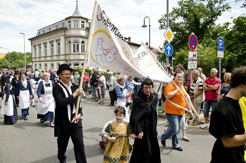 1085 Jahre in einem Umzug