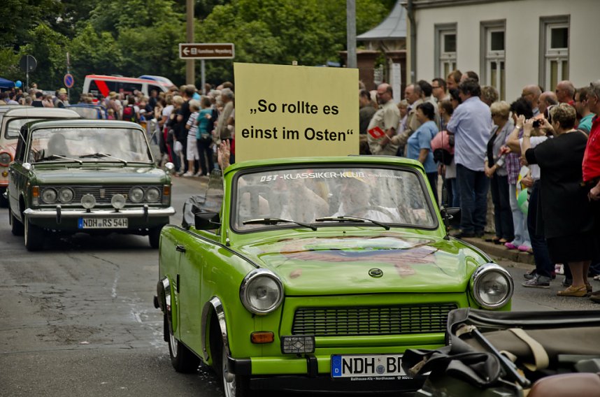 1085 Jahre in einem Umzug