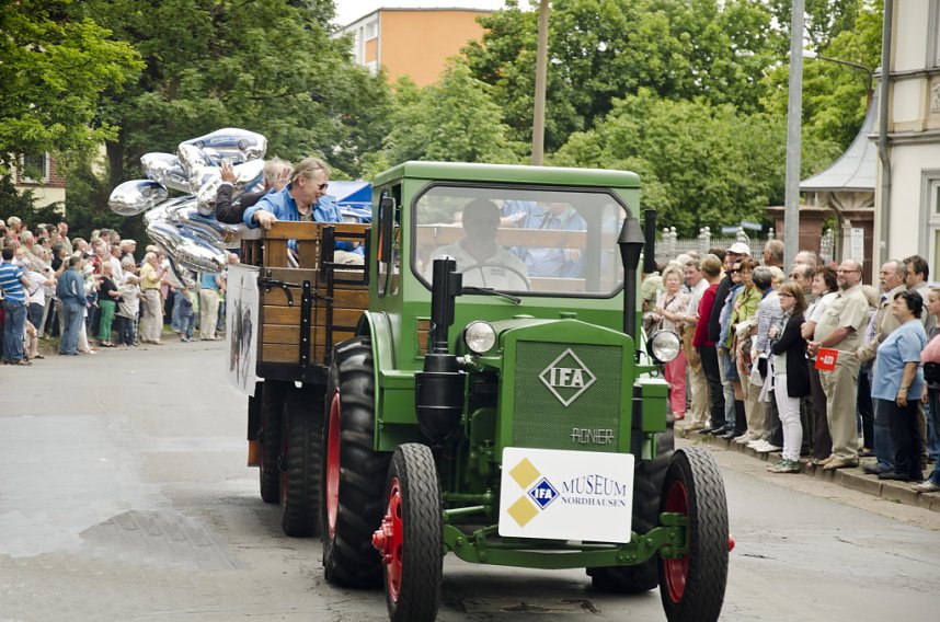 1085 Jahre in einem Umzug