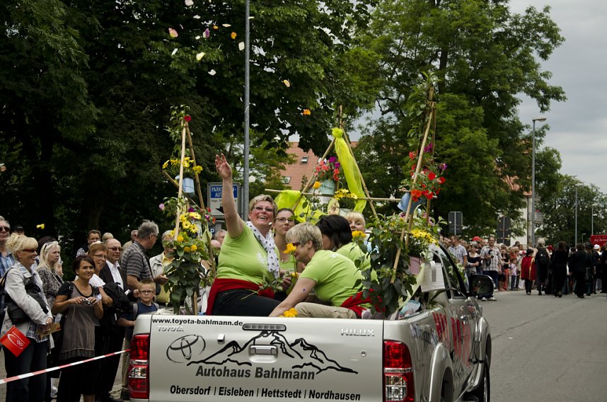 1085 Jahre in einem Umzug