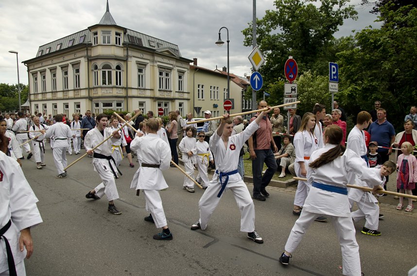 1085 Jahre in einem Umzug