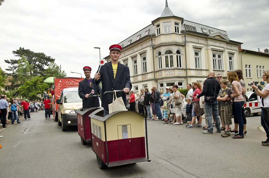 1085 Jahre in einem Umzug