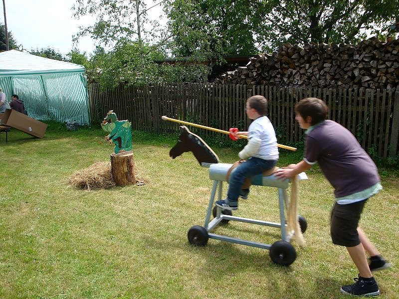 Kinderfeste im "Drachenland"