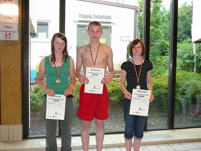 Wettkampf im Wasser - Neustadt strahlender Sieger