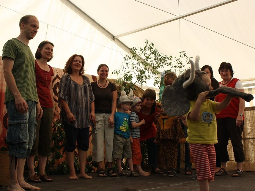 Der erste Tag im Handwerker-Camp