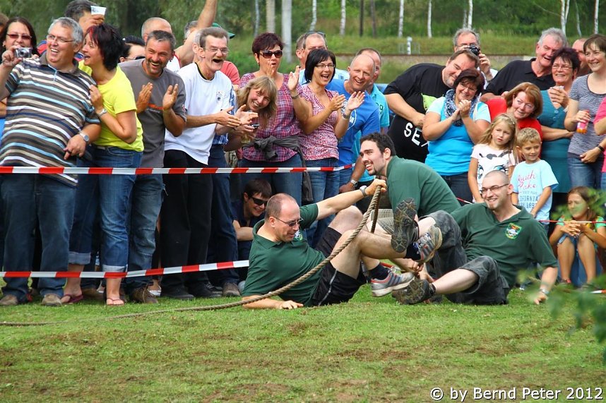 Tauziehen &uuml;ber die Wipper bei Obergebra
