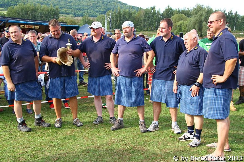 Tauziehen &uuml;ber die Wipper bei Obergebra