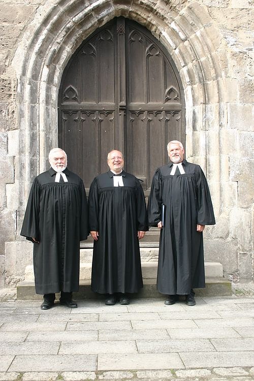 Neue Pfarrer eingef&uuml;hrt