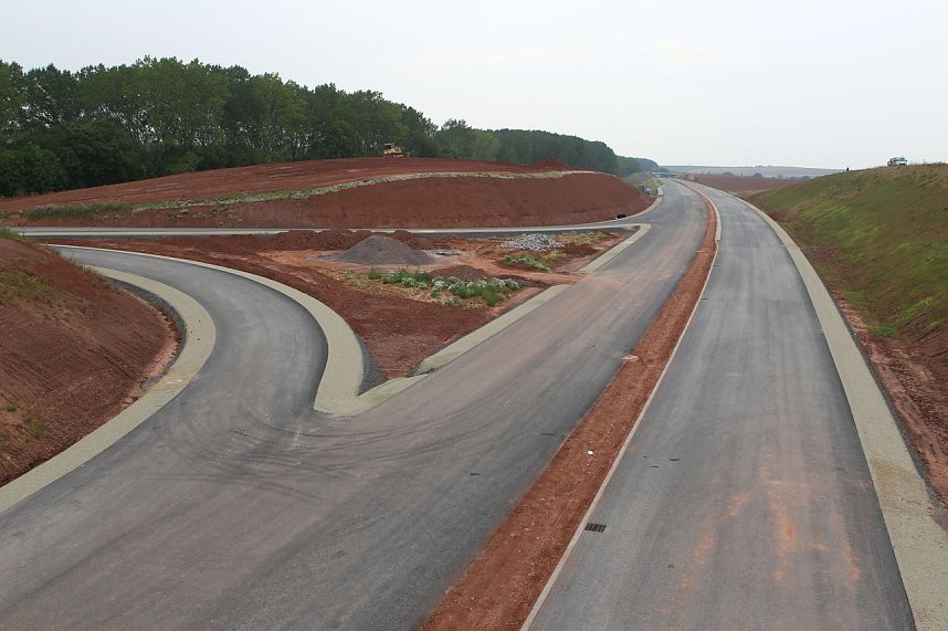 Die Anschlussstelle zwischen Gro&szlig;wechsungen und der B 243
