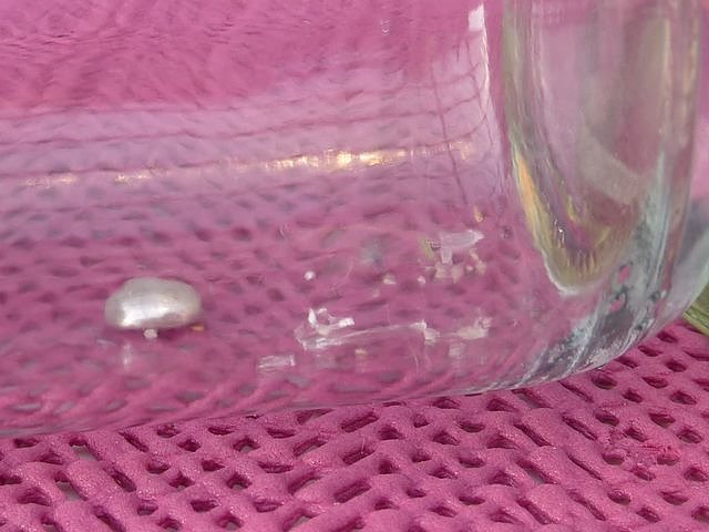 Ausgelaufenes Quecksilber