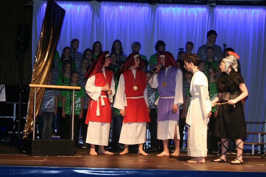 Musical in der Ballspielhalle