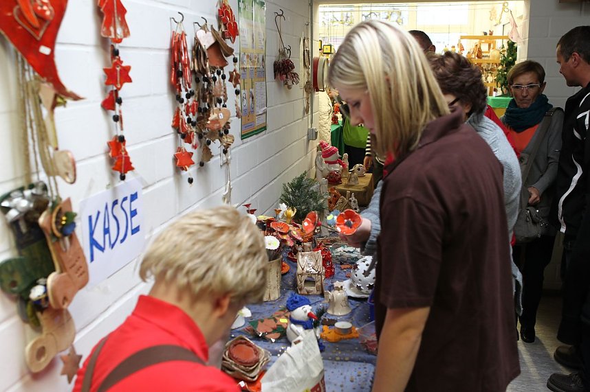 Offene T&uuml;ren in der Werkstatt