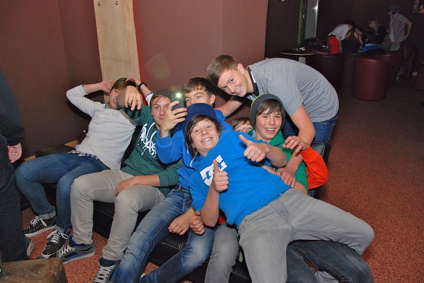 Junge Party im Klubhaus