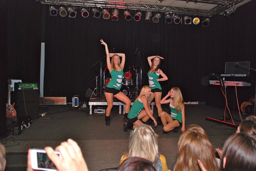 Junge Party im Klubhaus