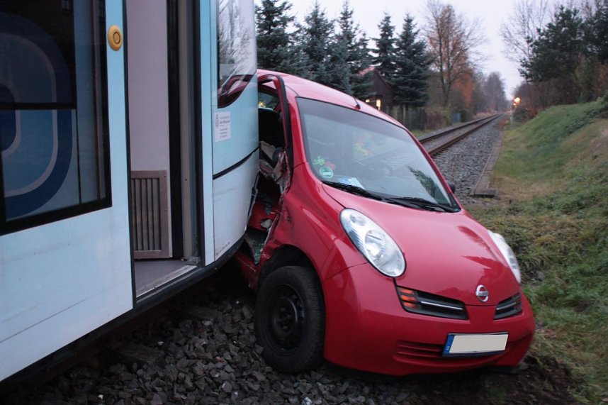 Bahn gegen Auto