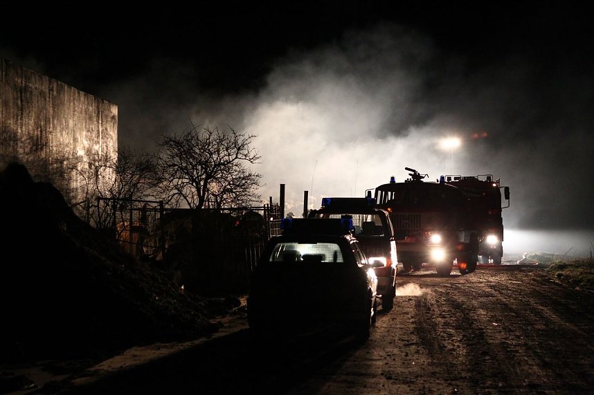 Brand in einem R&uuml;benmehl-Lager