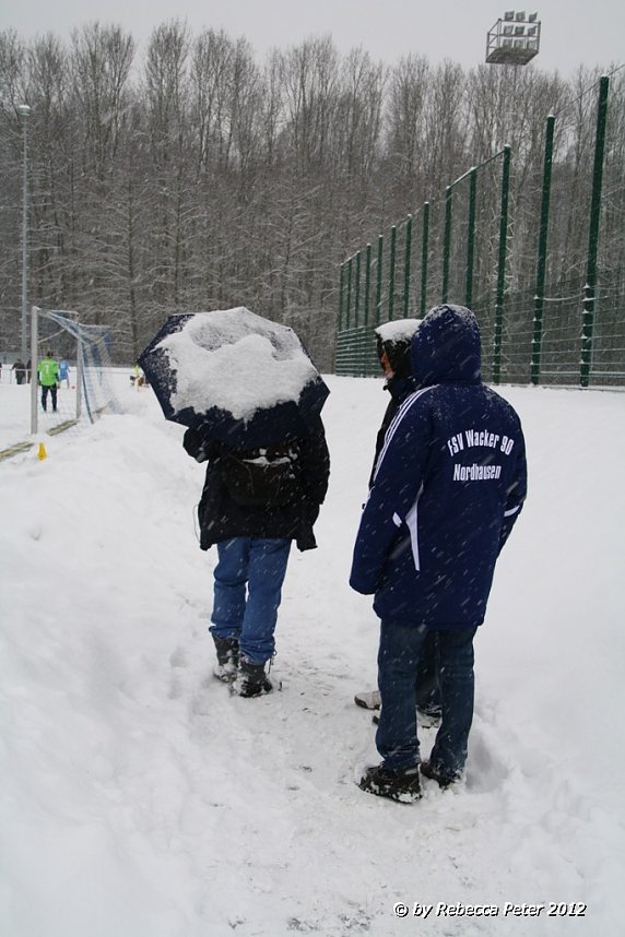 Fu&szlig;ball im Schnee