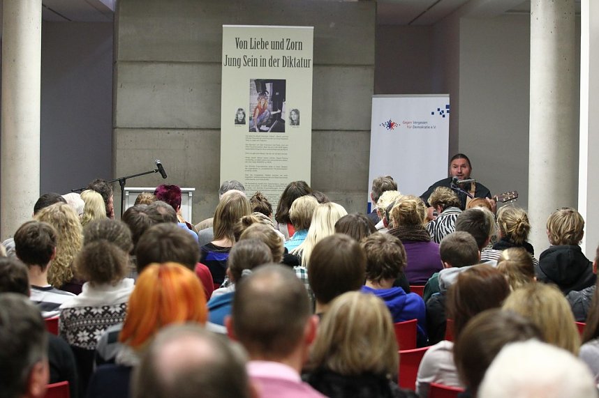 Ausstellung er&ouml;ffnet