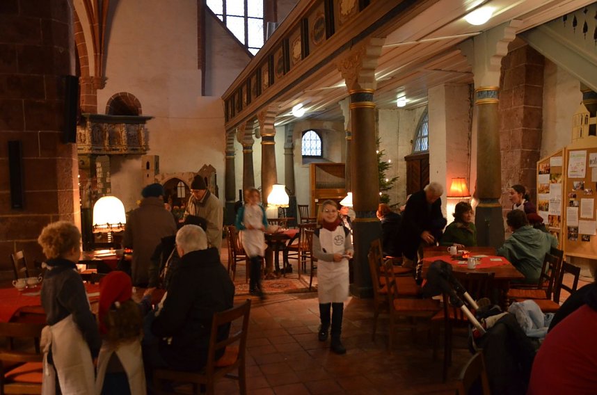 15.T&uuml;rchen am Theater