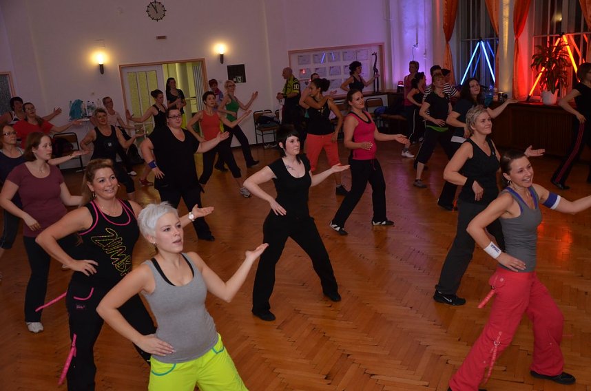 Zumba Weihnacht in der Tanzkantine