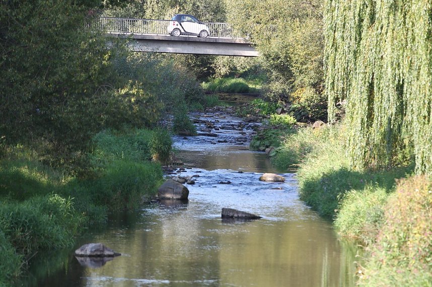 Br&uuml;cke in der Hesser&ouml;der Stra&szlig;e im September