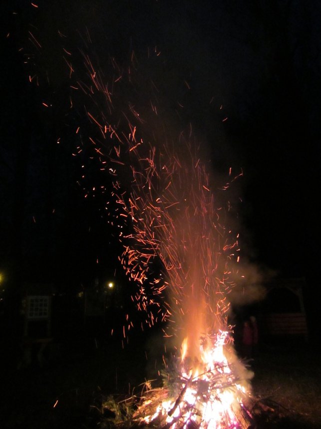 Mit Fackeln unterwegs