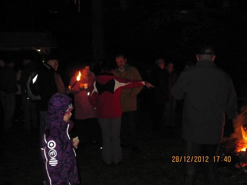 Mit Fackeln unterwegs