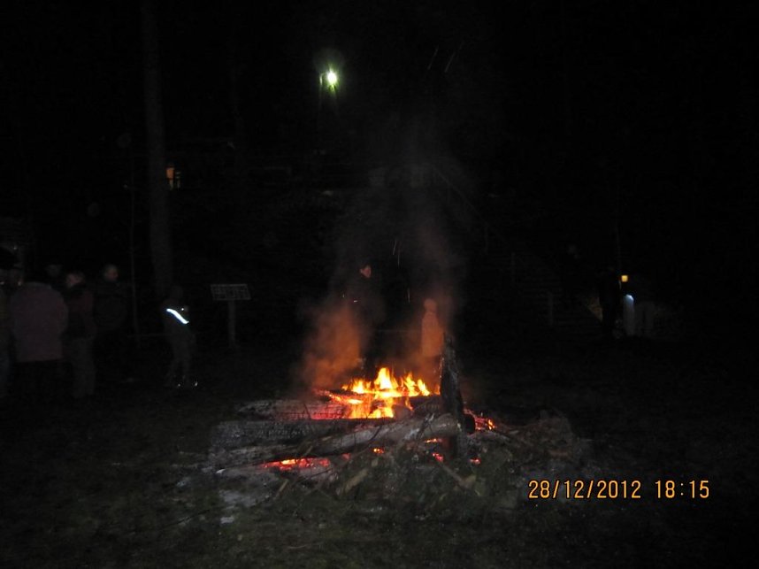 Mit Fackeln unterwegs