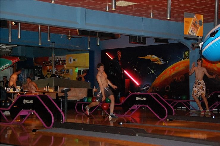 Bikini-Bowling in Nordhausen