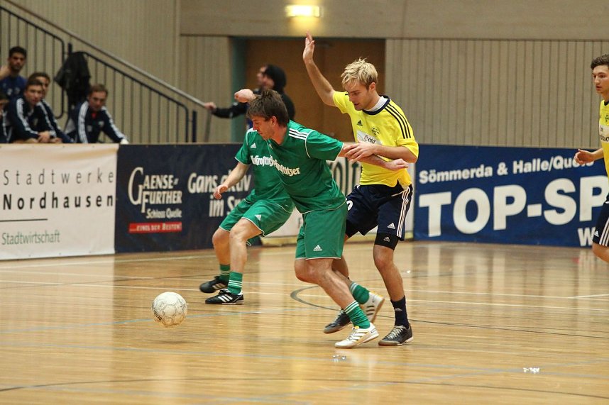 Fu&szlig;ballzauber unterm Hallendach