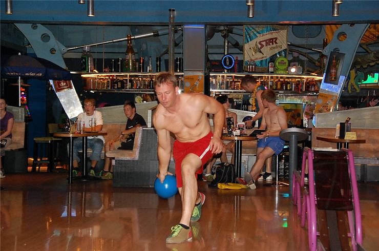 Bikini-Bowling in Nordhausen
