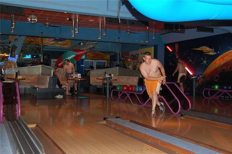 Bikini-Bowling in Nordhausen
