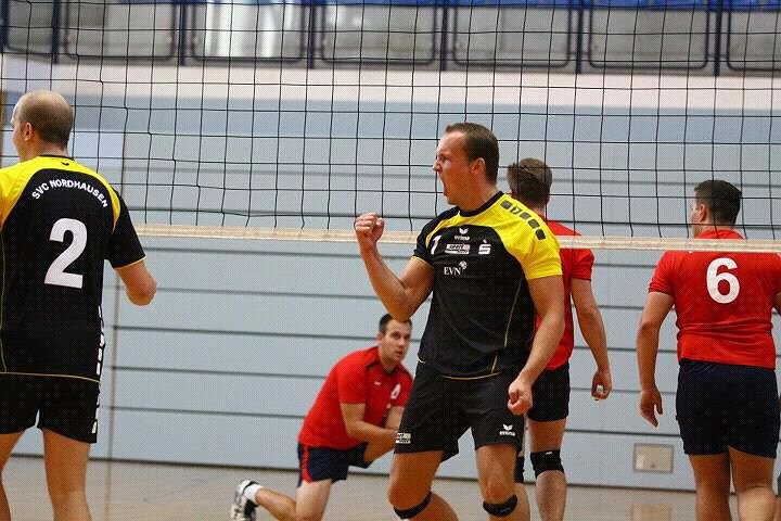 Sieg und Tabellenf&uuml;hrung