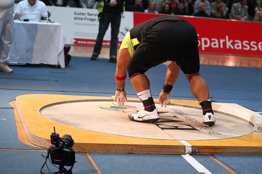 M&auml;nner beim Indoor
