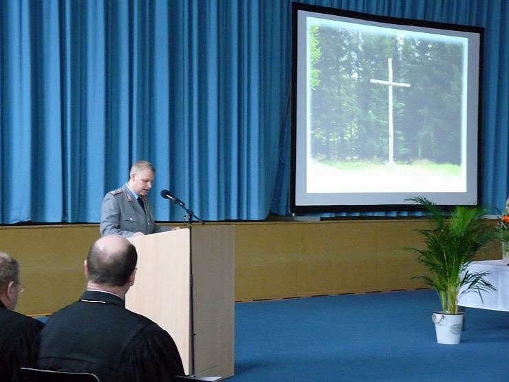 Ins Amt eingef&uuml;hrt